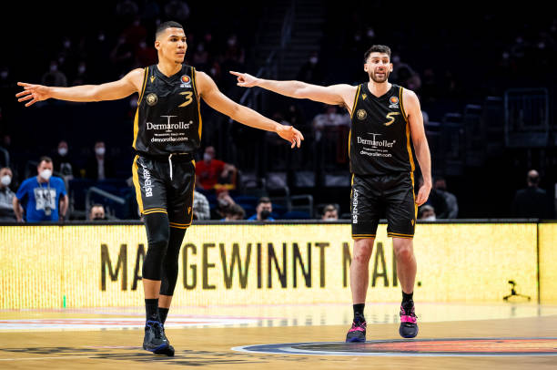 他在进攻端 他在进攻端